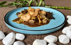 Cozi de creveți cu legume